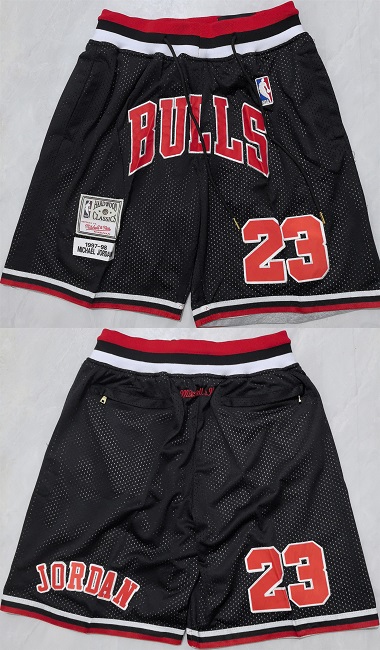 Men's Chicago Bulls Black Throwback Shorts (Run Small)